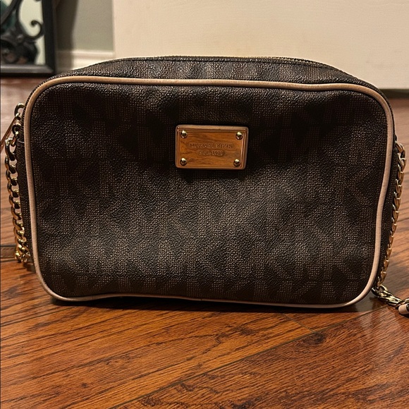Michael Kors brown crossbody. - Picture 2 of 7